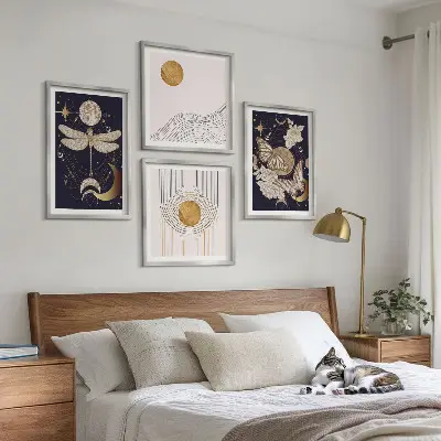 Billedvæg med naturmotiver plakatpakke med månen til ophæng over sofa