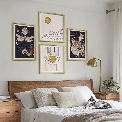Billedvæg med naturmotiver plakatpakke med månen til ophæng over sofa