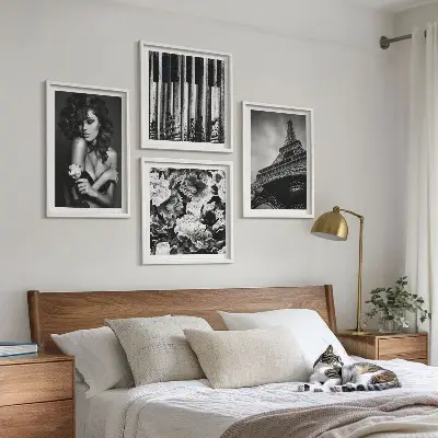 Portræt af en kvinde med en Eiffelrose billedvæg til over sofaen