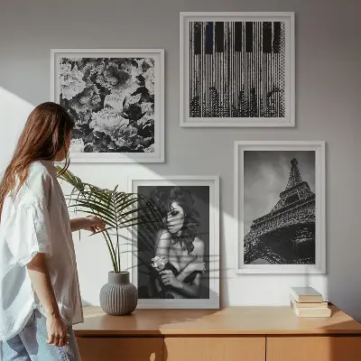 Portræt af en kvinde med en Eiffelrose billedvæg til over sofaen