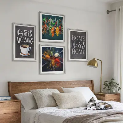 Billedsæt med ramme med motiver af krydderier, kaffe, kop og urter