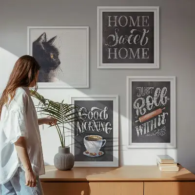 Billedvæg til over sofaen med katte- og køkkentema