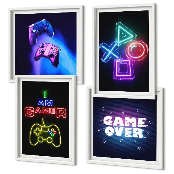 Billedvæg over sofa med motiver af gamepads og ikoner til gamere