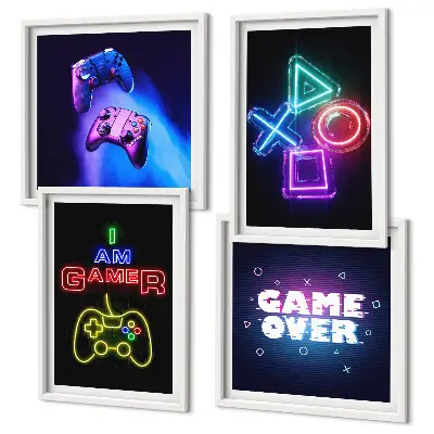 Billedvæg over sofa med motiver af gamepads og ikoner til gamere