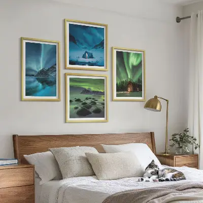 Billedsæt med ramme vinterlandskaber med aurora og bjerge