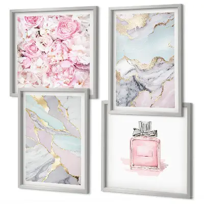 Billedvæg over sofa med lyserøde blomster i pastelmarmor