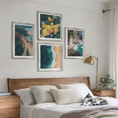 Billedsæt med ramme med motiv af hav, strand, citroner og bjerge