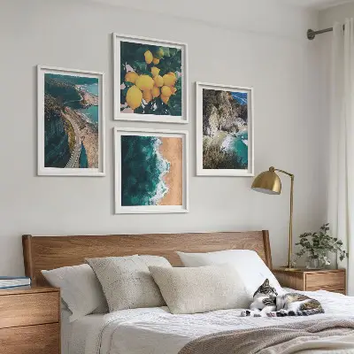Billedsæt med ramme med motiv af hav, strand, citroner og bjerge