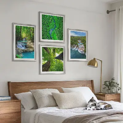 Billedsæt med ramme motiv af grøn skov med vandfald