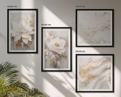 Billedvæg over sofa med abstrakt blomstermotiv i marmorstil