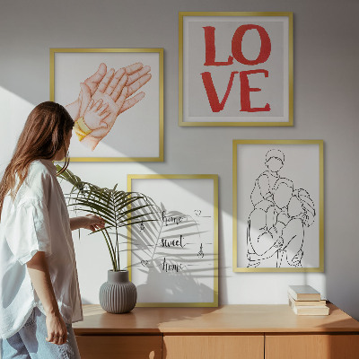 Billedvæg over sofa Familieillustrationer husskilte