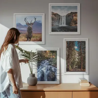 Billedvæg til sofa med motiv af vandfald, skov, bjerge og hjorte i naturen