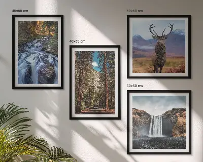 Billedvæg til sofa med motiv af vandfald, skov, bjerge og hjorte i naturen