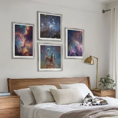 Kosmiske stjernebilleder billedvæg over sofa