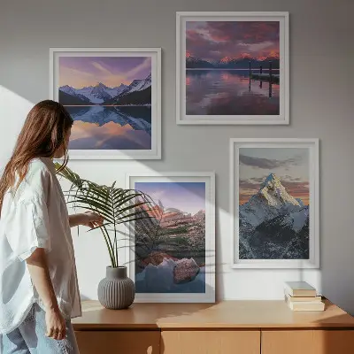 Billedvæg med bjerglandskaber til ophæng over sofaen
