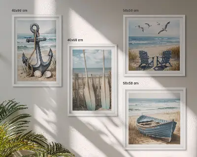 Billedvæg over sofa med motiv af anker, båd, årer og strand