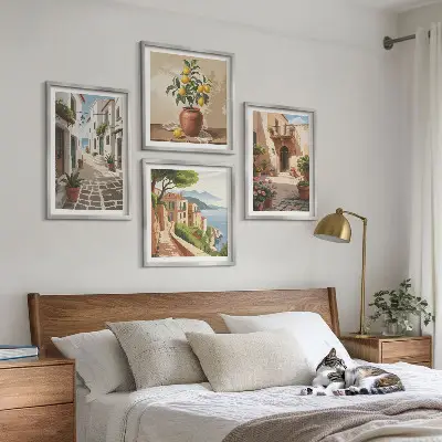 Billedsæt med ramme motiver af gader huse planter og potter