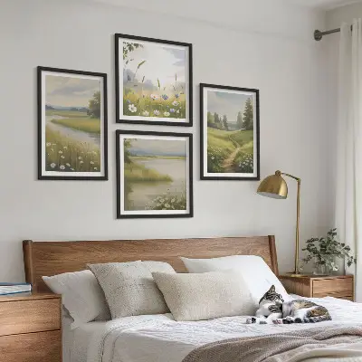 Billedsæt med ramme med motiv af forårslandskab ved flodeng