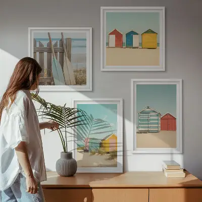 Billedsæt med ramme farverige huse, strand og sol