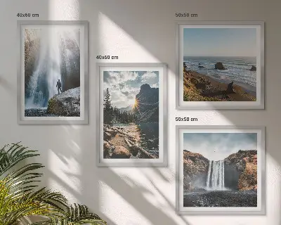 Billedvæg til over sofaen med naturlandskaber af bjerge og vandfald