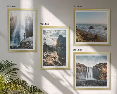 Billedvæg til over sofaen med naturlandskaber af bjerge og vandfald