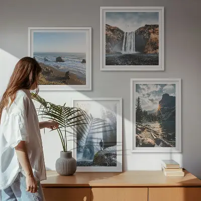 Billedvæg til over sofaen med naturlandskaber af bjerge og vandfald