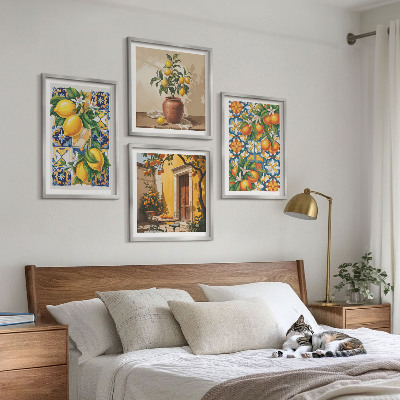 Billedvæg over sofa Citron-orange blomstermønstre