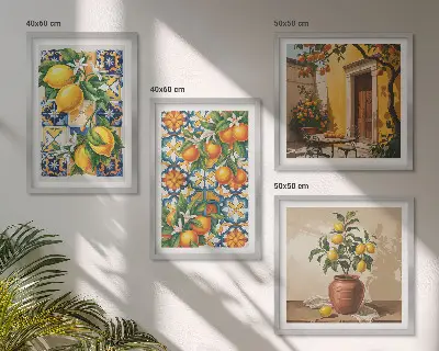 Billedvæg over sofa med blomstermønstre i citron og orange