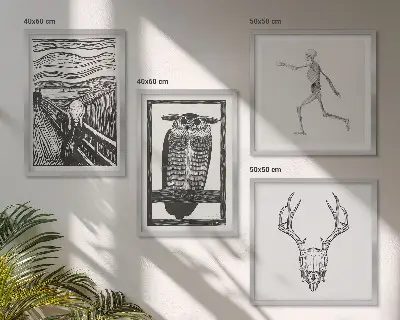 Billedvæg over sofa med motiver af skrig, kranie og ugle