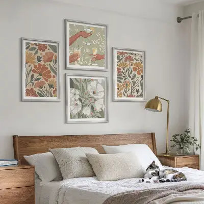 Billedsæt med ramme med motiv af blomstermønstre i orange og grøn