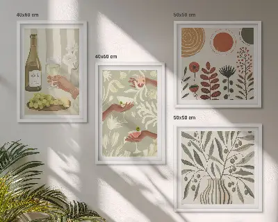 Billedvæg over sofa med motiv af rustikke cocktails med olivenblomster