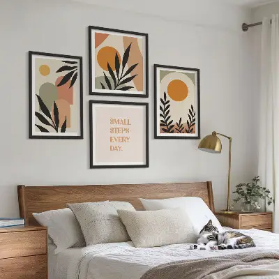 Abstrakte plantemotiver billedvæg til over sofaen