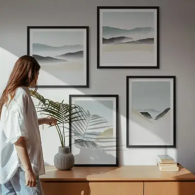 Billedvæg til over sofaen minimalistiske pastelfarvede bjerge