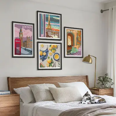 Billedsæt med ramme motiver af bylandskaber i Paris, London og Frankrig