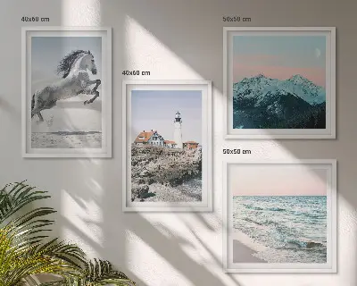 Billedsæt med ramme med motiver af heste, bevægelse, strand, fyrtårn og bjerge