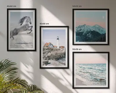 Billedsæt med ramme med motiver af heste, bevægelse, strand, fyrtårn og bjerge