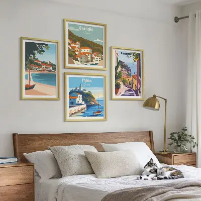Illustrationer af kystbyer billedvæg til ophængning over sofaen