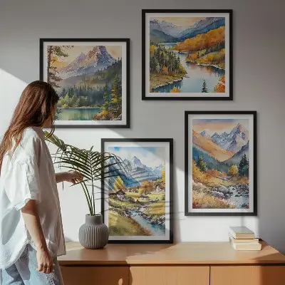 Billedvæg over sofa bjerglandskab med flod og hytter