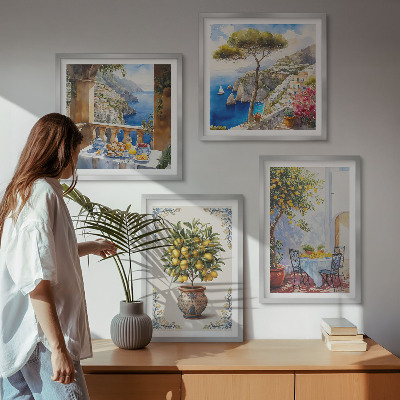Billedvæg over sofa Bord med havcitrontræ