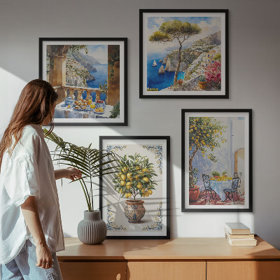 Billedvæg over sofa Bord med havcitrontræ