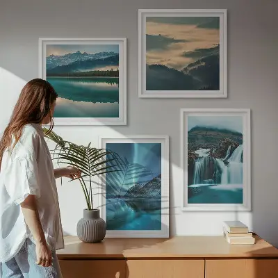 Billedvæg over sofa med vinterlandskaber af vandfald og nordlys