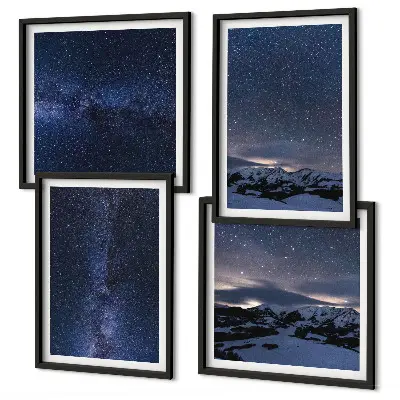 Billedvæg over sofa med motiv af nattehimmel, bjerge og stjerner