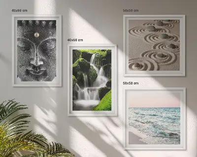 Billedvæg over sofa med motivet Naturens fred med Buddha