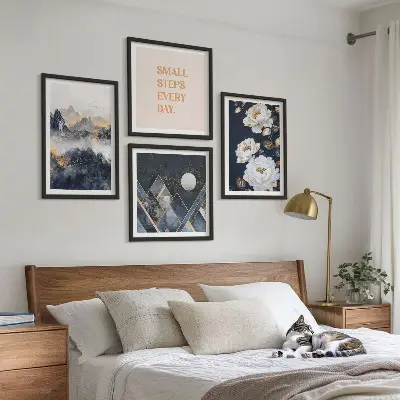 Billedsæt med ramme abstrakte bjerge og blomster som inspiration