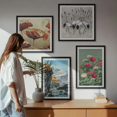 Billedsæt med ramme motiver af bjerge, vandfald, fugle og blomster