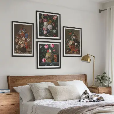 Blomster i vaser billedvæg til over sofaen