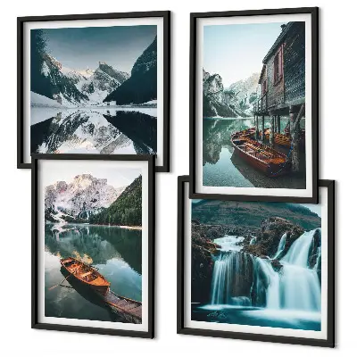 Billedvæg over sofa med motiv af bjergsøer og refleksioner