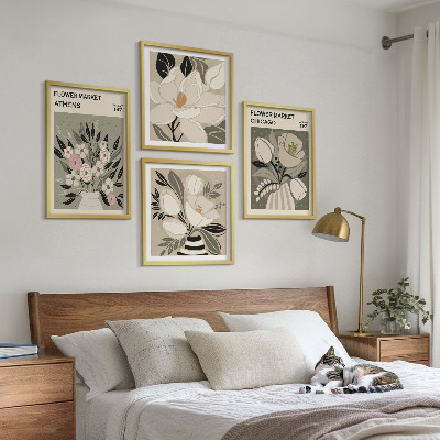 Billedvæg over sofa Retro blomsterdekorationer fra forskellige byer