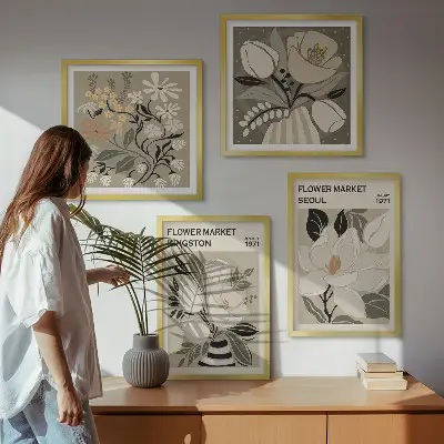 Billedvæg over sofa med retro blomstermotiv i Kingston Seoul-stil