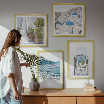 Billedvæg over sofa Hvide trapper planter hav
